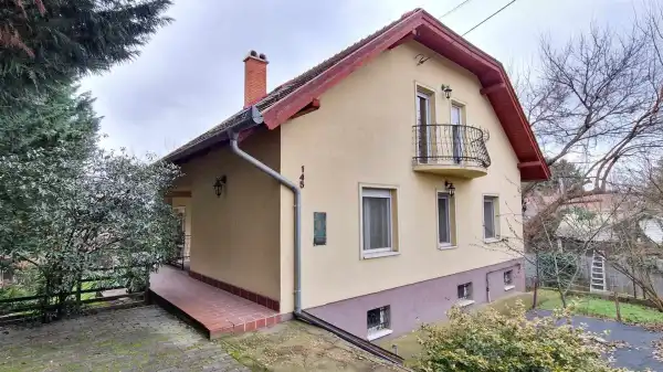 Eladó családi ház, Dunaharaszti 6 szoba 280 m² 154.99 M Ft