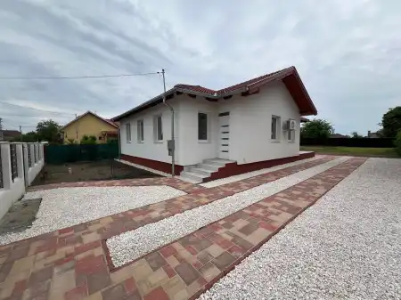 Eladó családi ház, Dunaharaszti 6 szoba 125 m² 119.9 M Ft