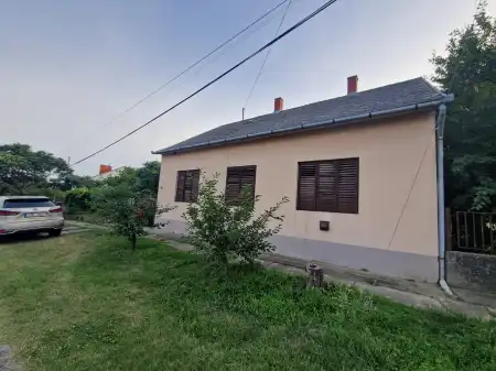 Eladó családi ház, Fadd 3 szoba 100 m² 23.9 M Ft