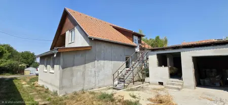 Eladó családi ház, Majosháza 6 szoba 146 m² 94.99 M Ft + Áfa