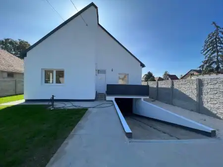Eladó családi ház, Szigethalom 4 szoba 164 m² 74.9 M Ft