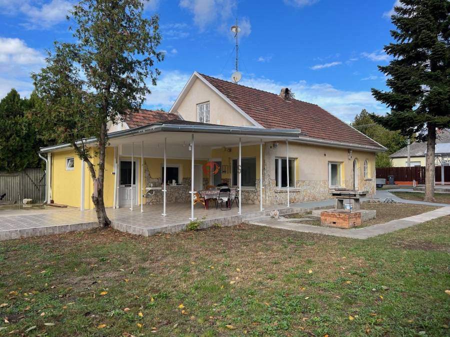 eladó családi ház, Szigethalom