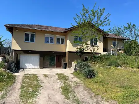 Eladó családi ház, Szigetszentmiklós 5 szoba 170 m² 168.9 M Ft