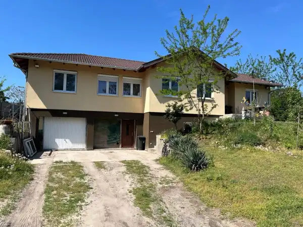 Eladó családi ház, Szigetszentmiklós 5 szoba 170 m² 168.9 M Ft