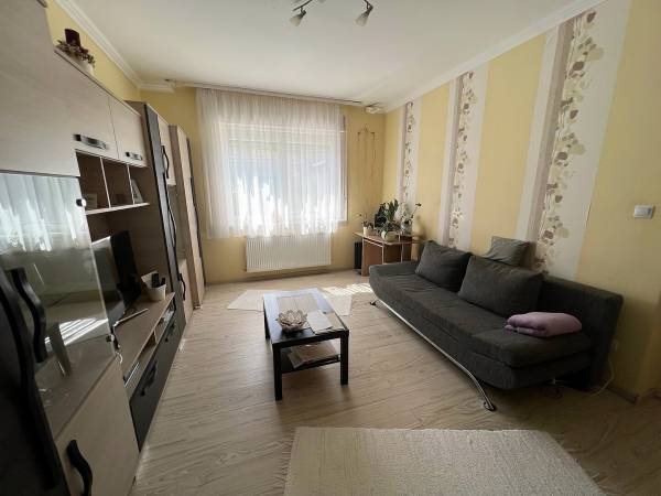 eladó téglalakás, Szigetszentmiklós
