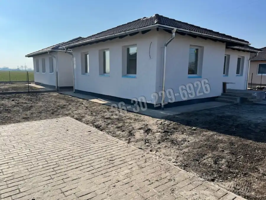 eladó új építésű ikerház, Kiskunlacháza