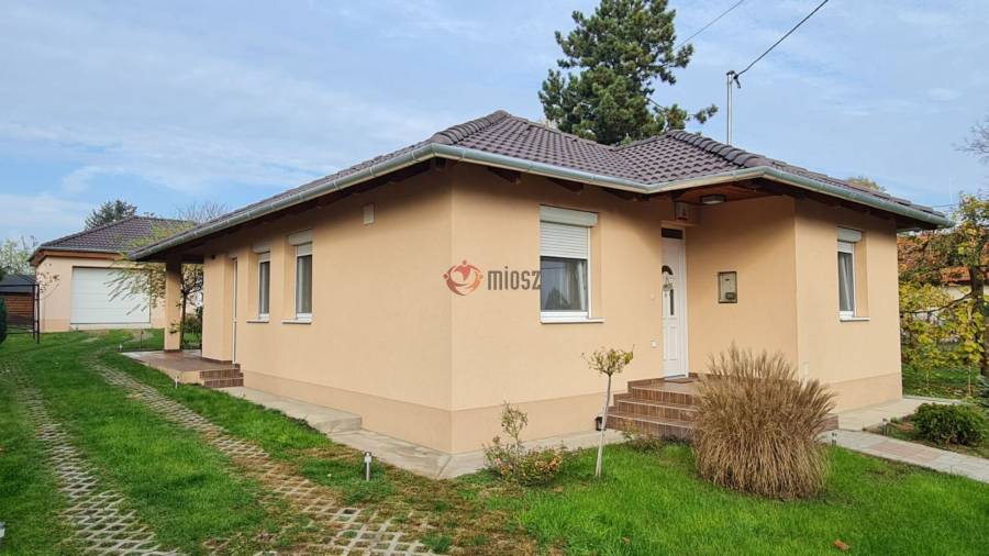 eladó újszerű családi ház, Szigetszentmiklós