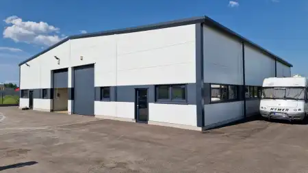 Kiadó ipari ingatlan, Nagytarcsa 250 m² 808 E Ft/hó