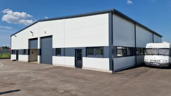 Kiadó ipari ingatlan, Nagytarcsa 250 m² 808 E Ft/hó