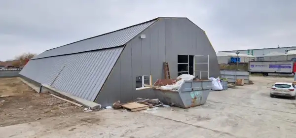 Kiadó ipari ingatlan, Taksony 1 szoba 920 m² 1.29 M Ft/hó